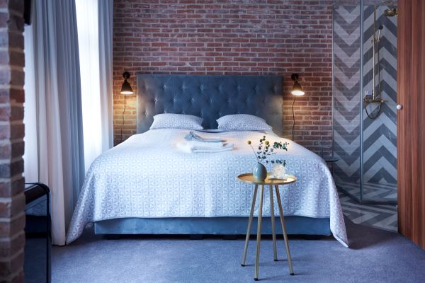 Five Rooms (Leer)
